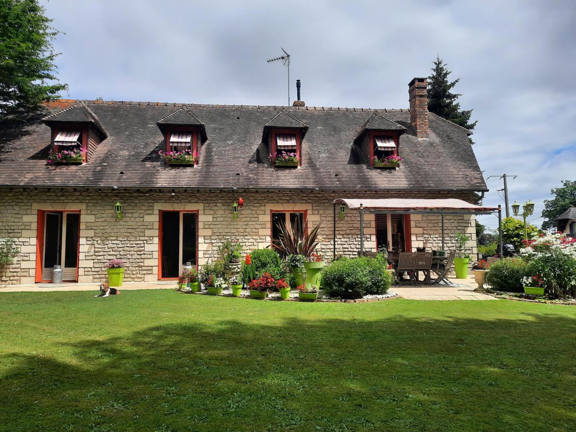 Chambre D Hote Les Bosquets Bed & Breakfast Cauge Exterior photo