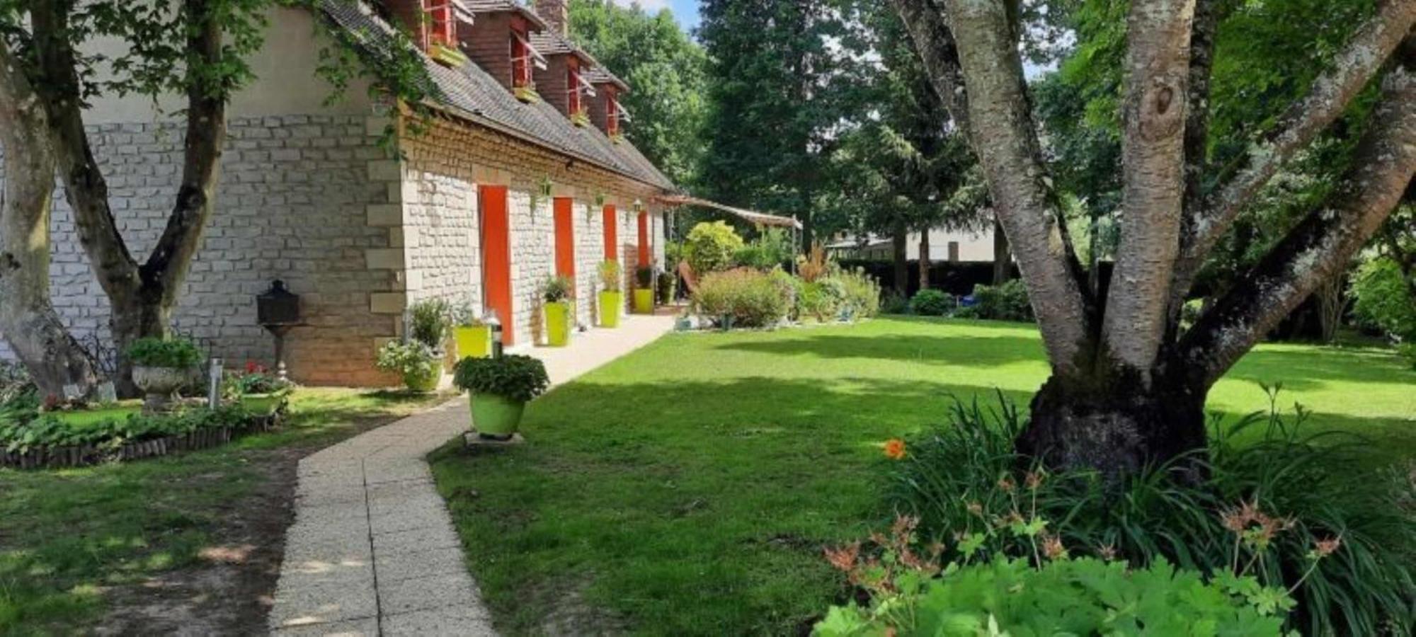 Chambre D Hote Les Bosquets Bed & Breakfast Cauge Exterior photo